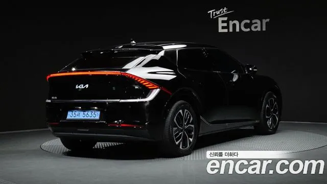 Kia EV6 — Фото автомобиля 2