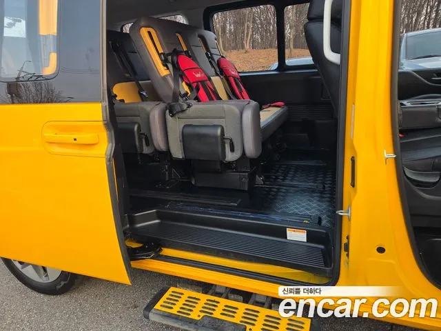Hyundai Staria Staria L3.5 Школьный автобус — Фото автомобиля 16