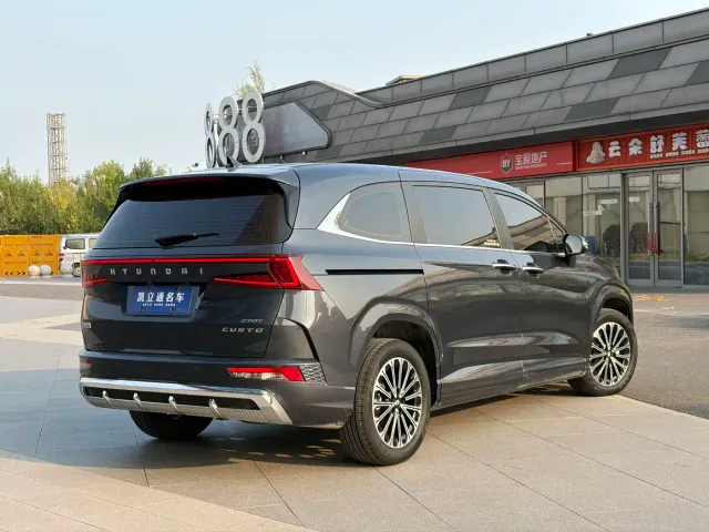 Hyundai Custo — Фото автомобиля 4