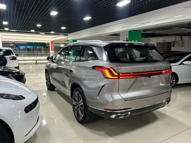 Roewe RX9 — Фото автомобиля 7