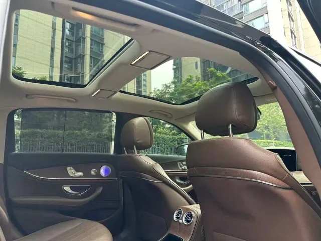 Mercedes-Benz E-Class — Фото автомобиля 15