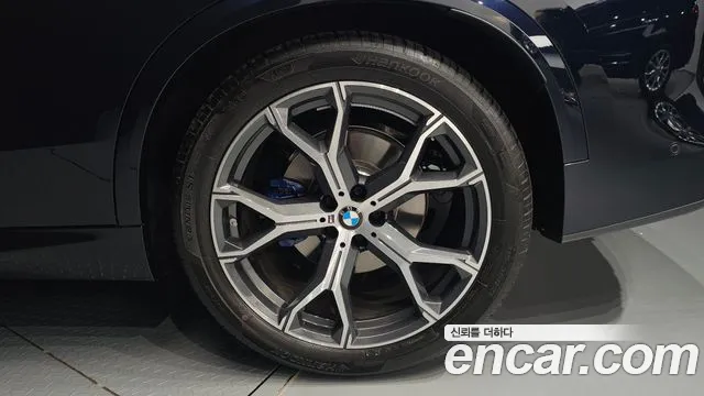 BMW X5 xDrive 40i M Sport — Фото автомобиля 17
