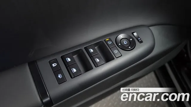 Hyundai Grandeur GN7 — Фото автомобиля 30