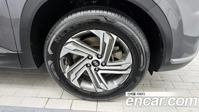 Hyundai Santafe Новый Santa Fe Бензин 2.5T 2WD — Фото автомобиля 5