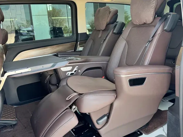Mercedes-Benz V-Class — Фото автомобиля 15