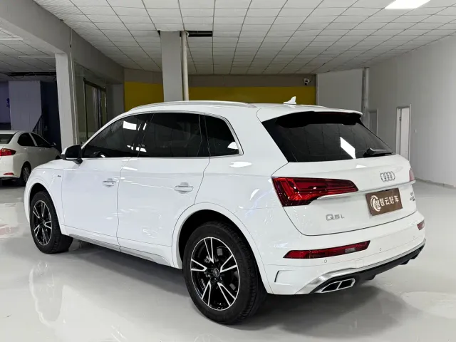 Audi Audi Q5L 2024 Model 40 TFSI Fashion Dynamic — Фото автомобиля 7
