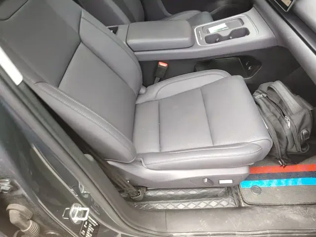 Leapmotor C10 — Фото автомобиля 24