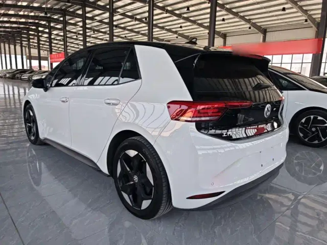 Volkswagen ID.3 — Фото автомобиля 4