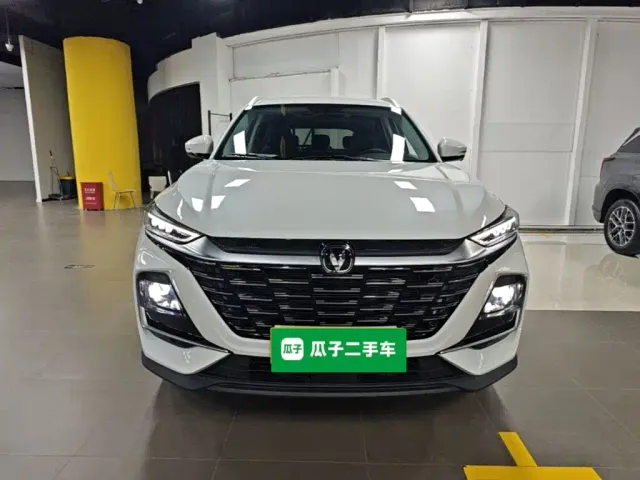 Changan CS75 — Фото автомобиля 2