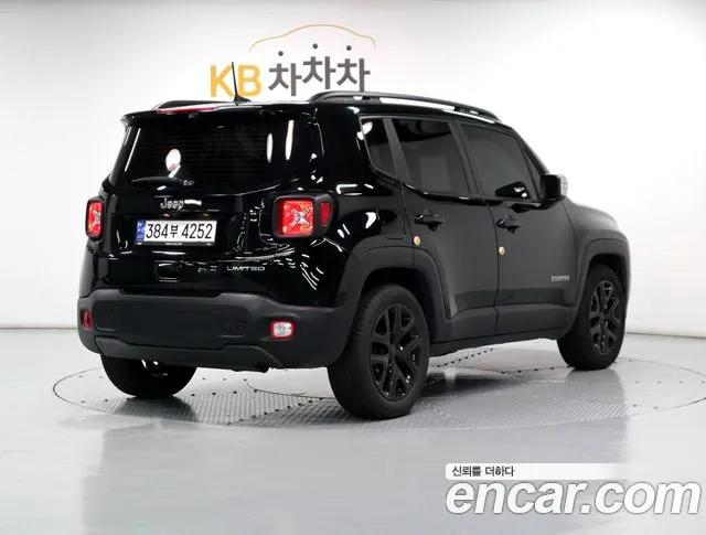 Jeep Renegade — Фото автомобиля 3