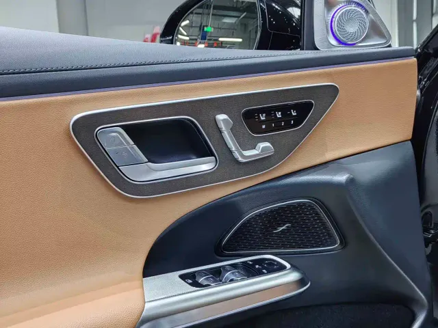 Mercedes-Benz E-Class — Фото автомобиля 9