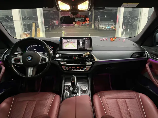 BMW 5 Series — Фото автомобиля 7