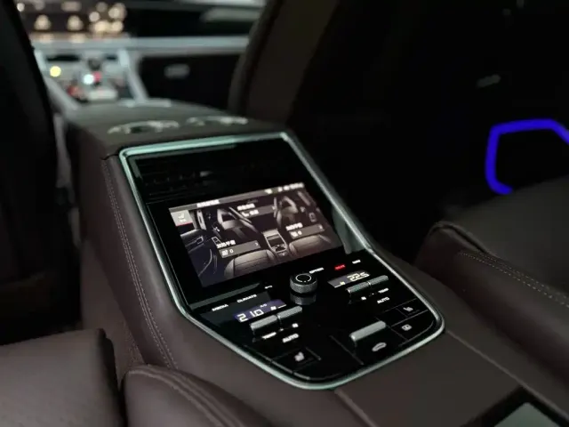 Porsche Panamera — Фото автомобиля 17