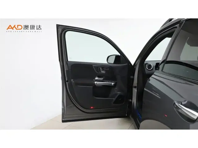 Mercedes-Benz GLB AMG — Фото автомобиля 10