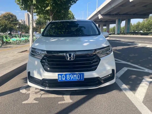 Фотография автомобиля — Honda Odyssey