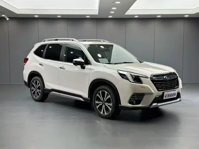 Subaru Forester — Фото автомобиля 3