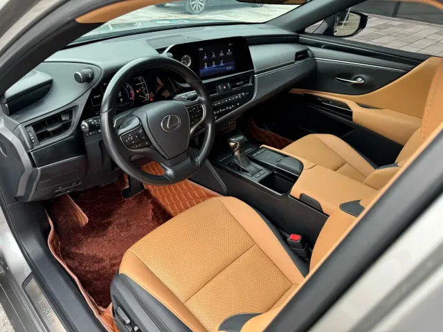 Lexus ES — Фото автомобиля 7