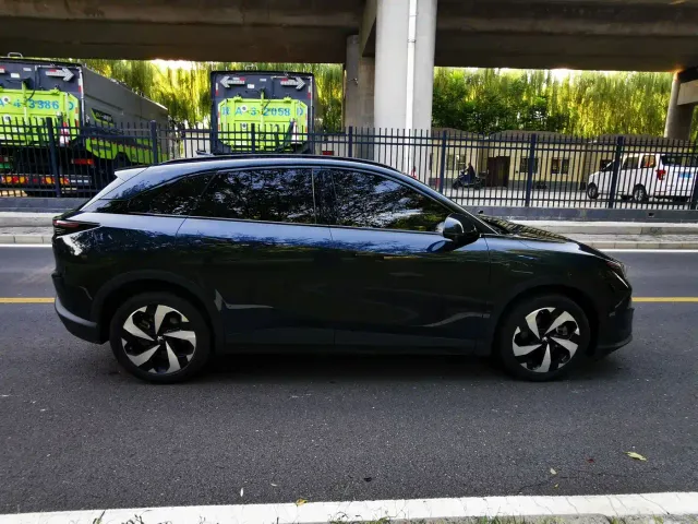 Arcfox Alpha T5 — Фото автомобиля 7