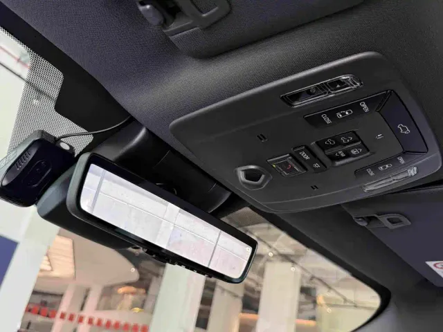 Toyota Sienna — Фото автомобиля 26