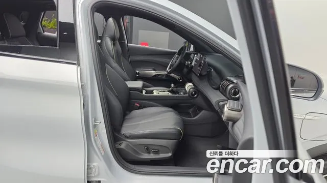 BYD Atto 3 — Фото автомобиля 11