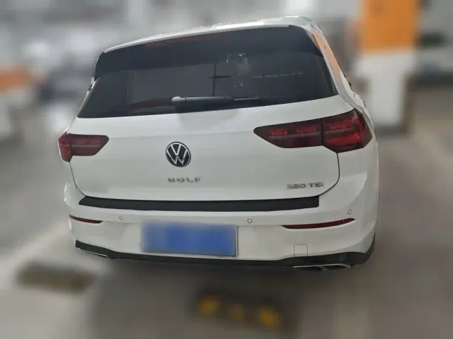 Volkswagen Golf — Фото автомобиля 3
