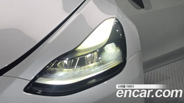 Tesla Model Y — Фото автомобиля 7
