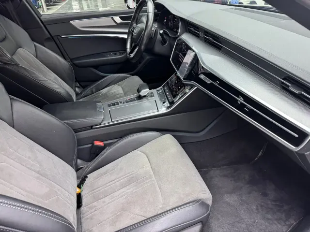 Audi A6L — Фото автомобиля 12