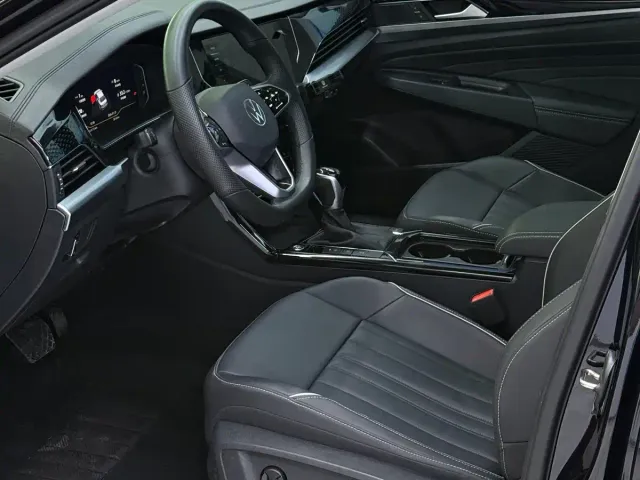 Volkswagen Passat — Фото автомобиля 7