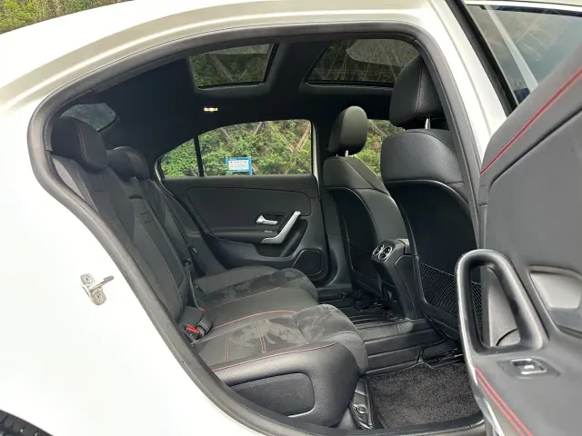 Mercedes-Benz A-Class — Фото автомобиля 15