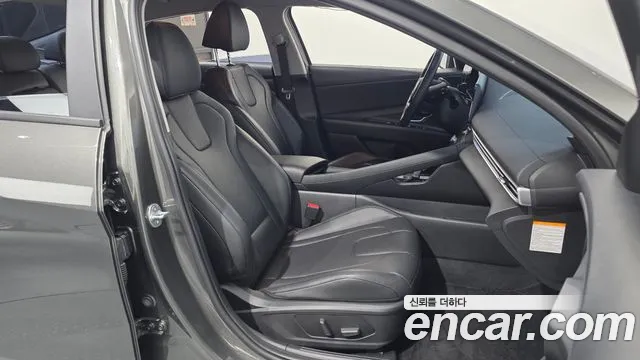 Hyundai Avante CN7 — Фото автомобиля 16