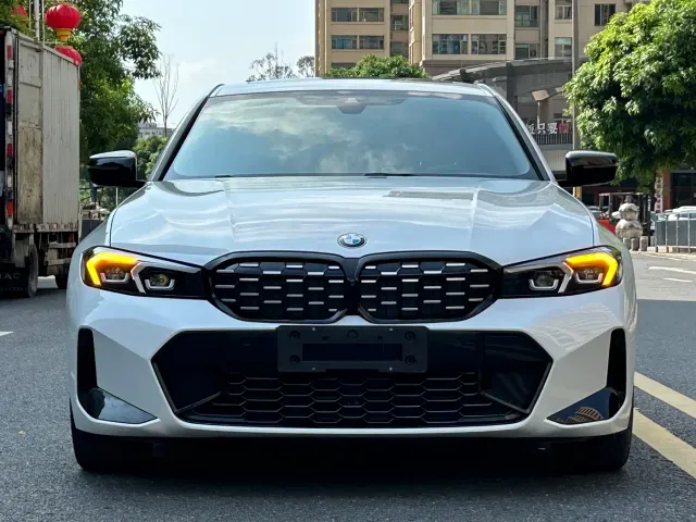 BMW 3 Series — Фото автомобиля 2