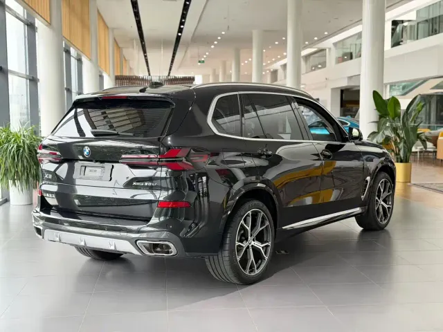 BMW X5 — Фото автомобиля 3