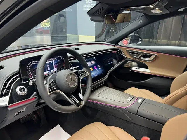 Mercedes-Benz E-Class — Фото автомобиля 15