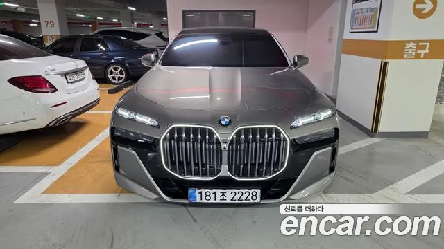 BMW 7 Series G70 — Фото автомобиля 2