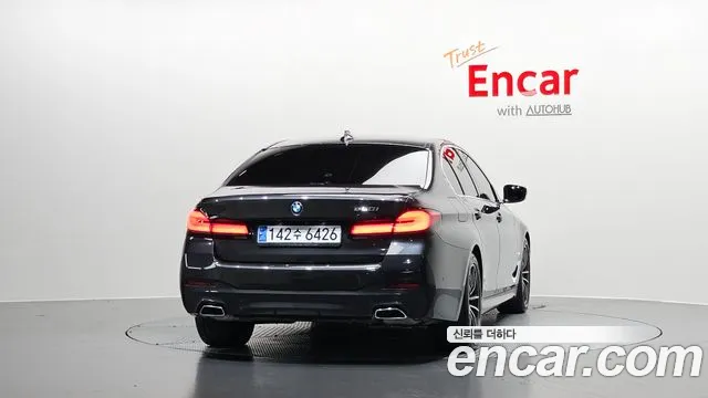 BMW 5-Series — Фото автомобиля 4