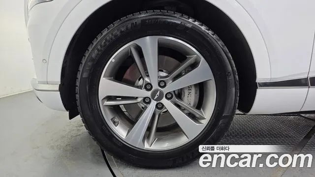 Genesis GV80 2.5T Бензин AWD — Фото автомобиля 5