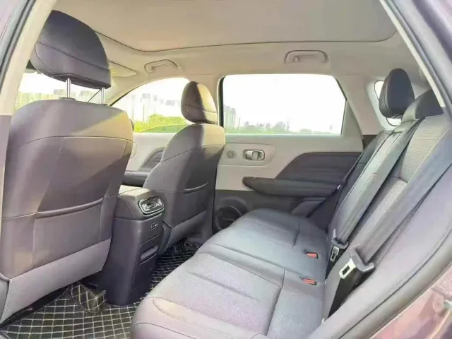 Leapmotor B10 — Фото автомобиля 5
