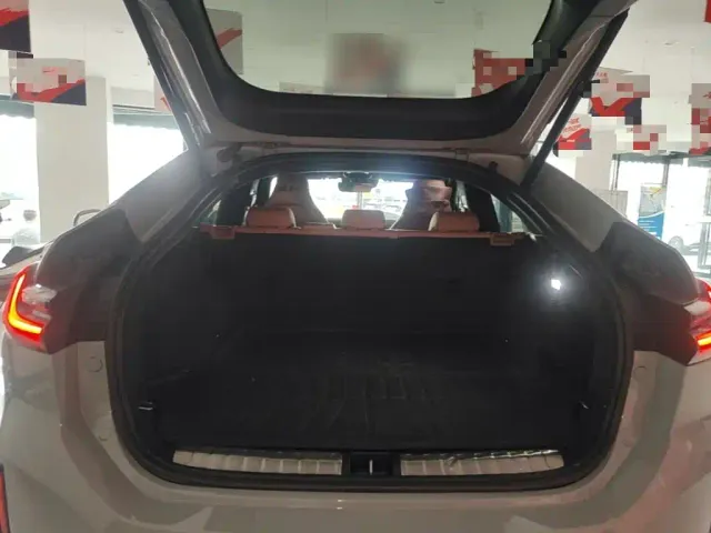 Nio EC6 — Фото автомобиля 14