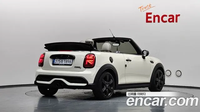 Mini Cooper Convertible — Фото автомобиля 2