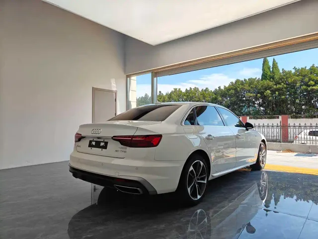 Audi A4L — Фото автомобиля 5