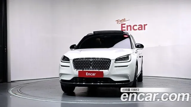 Lincoln Corsair — Фото автомобиля 3