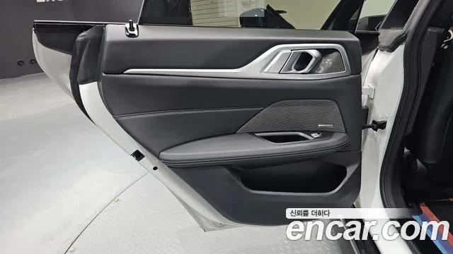 BMW 4 Series G22 — Фото автомобиля 25