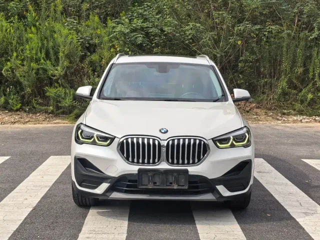 BMW X1 — Фото автомобиля 2
