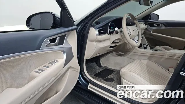 Genesis G70 New — Фото автомобиля 15