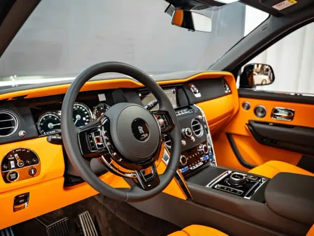 Rolls-Royce Cullinan — Фото автомобиля 8