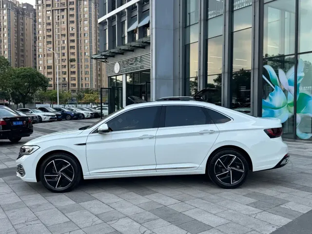 Volkswagen Sagitar — Фото автомобиля 3