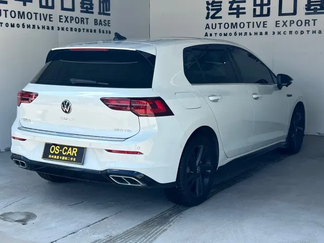 Volkswagen Golf — Фото автомобиля 11
