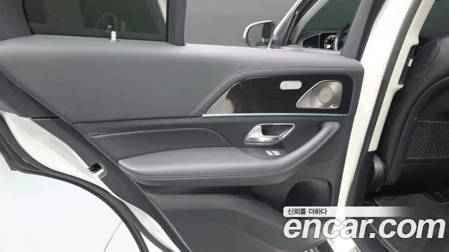 Mercedes-Benz GLE-Class — Фото автомобиля 14
