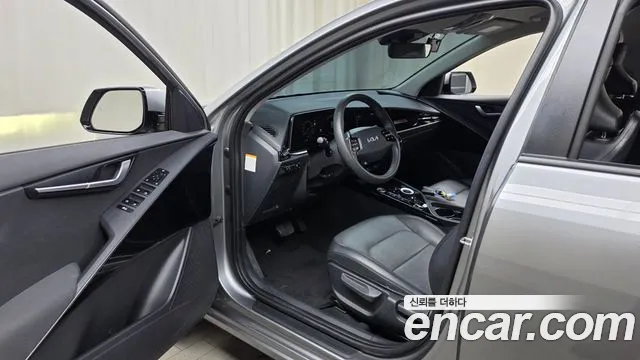 Kia Niro — Фото автомобиля 15