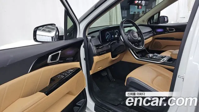 Kia Carnival Generation 4 — Фото автомобиля 15